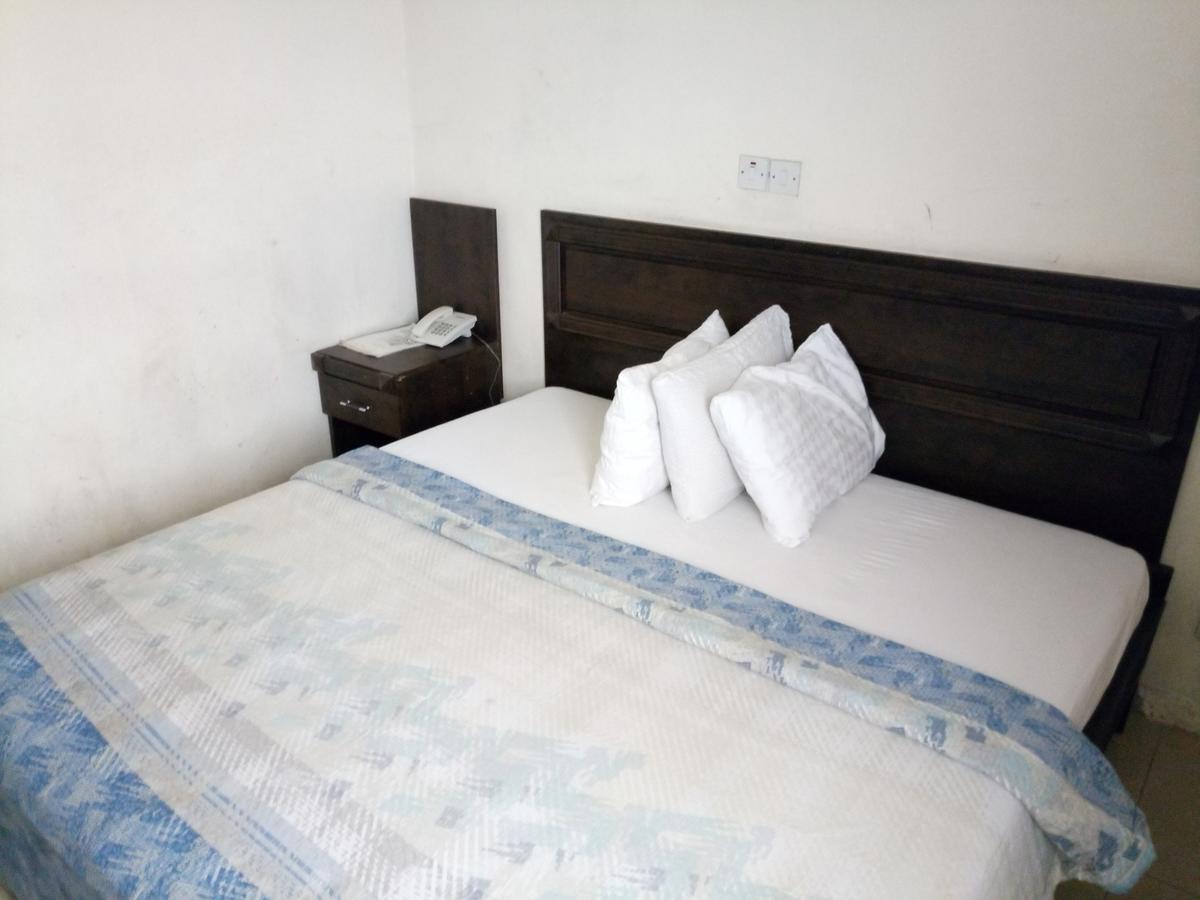 Hotel Benizia Асаба Екстер'єр фото