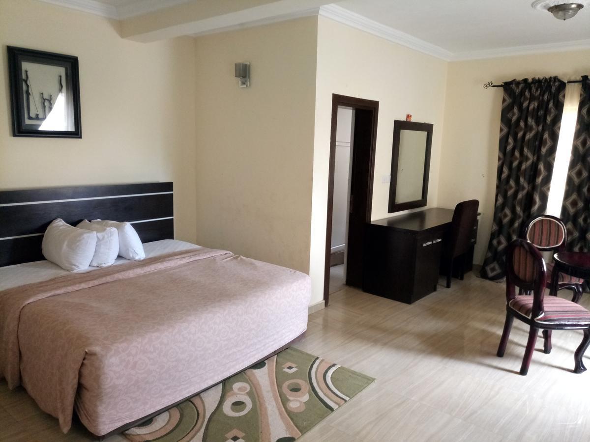 Hotel Benizia Асаба Екстер'єр фото