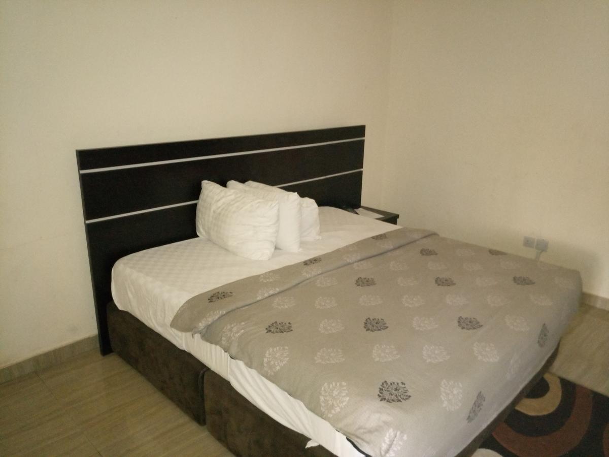 Hotel Benizia Асаба Екстер'єр фото